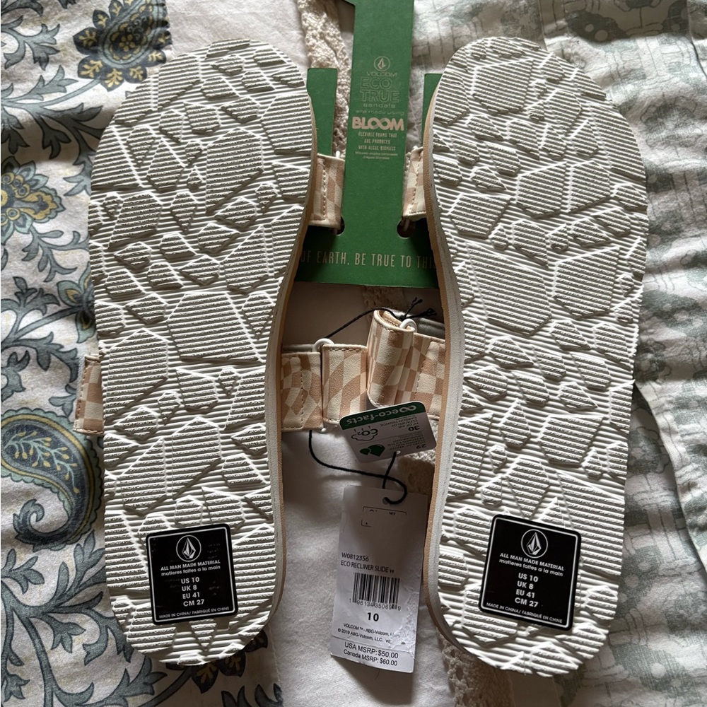 Volcom sandals - Picture 2 of 3